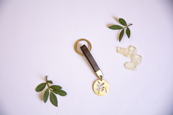 Mastiha Elegance Leather Keychain - Image 3